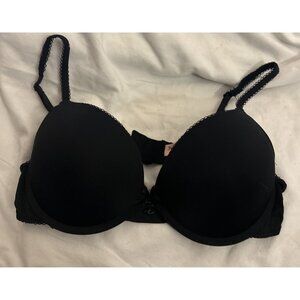 JUICY COUTURE INTIMATES Women's  bra Sz 36C solid black w/lace trim see pictures